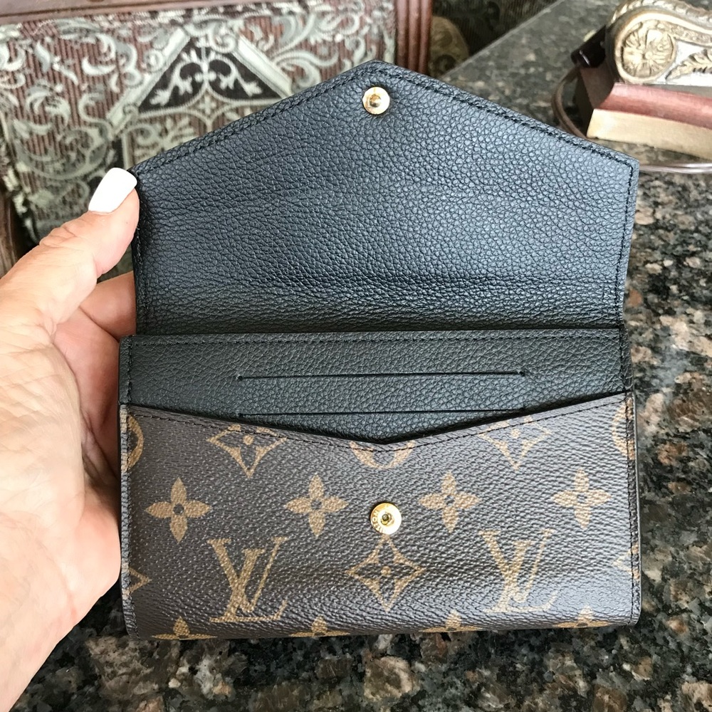 Exquisite Louis Vuitton Pallas Noir Compact  Wallet - Picture 6 of 16